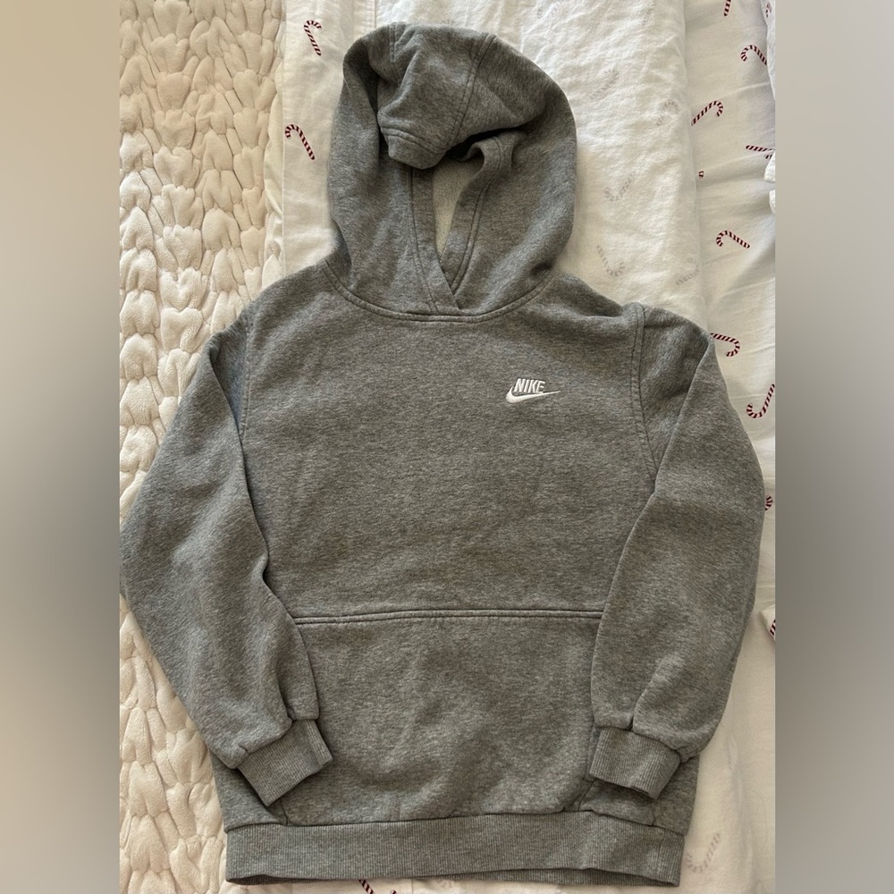Nike Heather Gray and blue Pullover Hoodies
2 hoodies